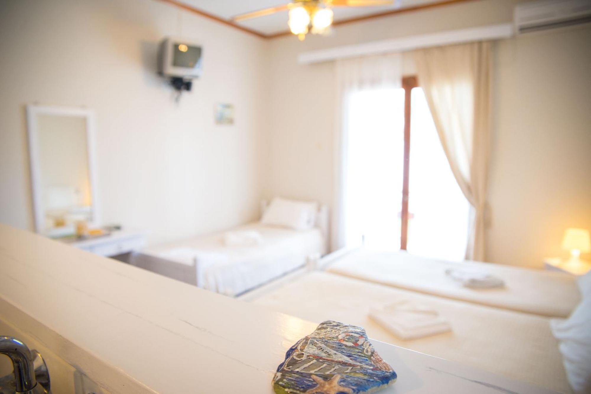 Olga Studios Áfissos Habitación foto