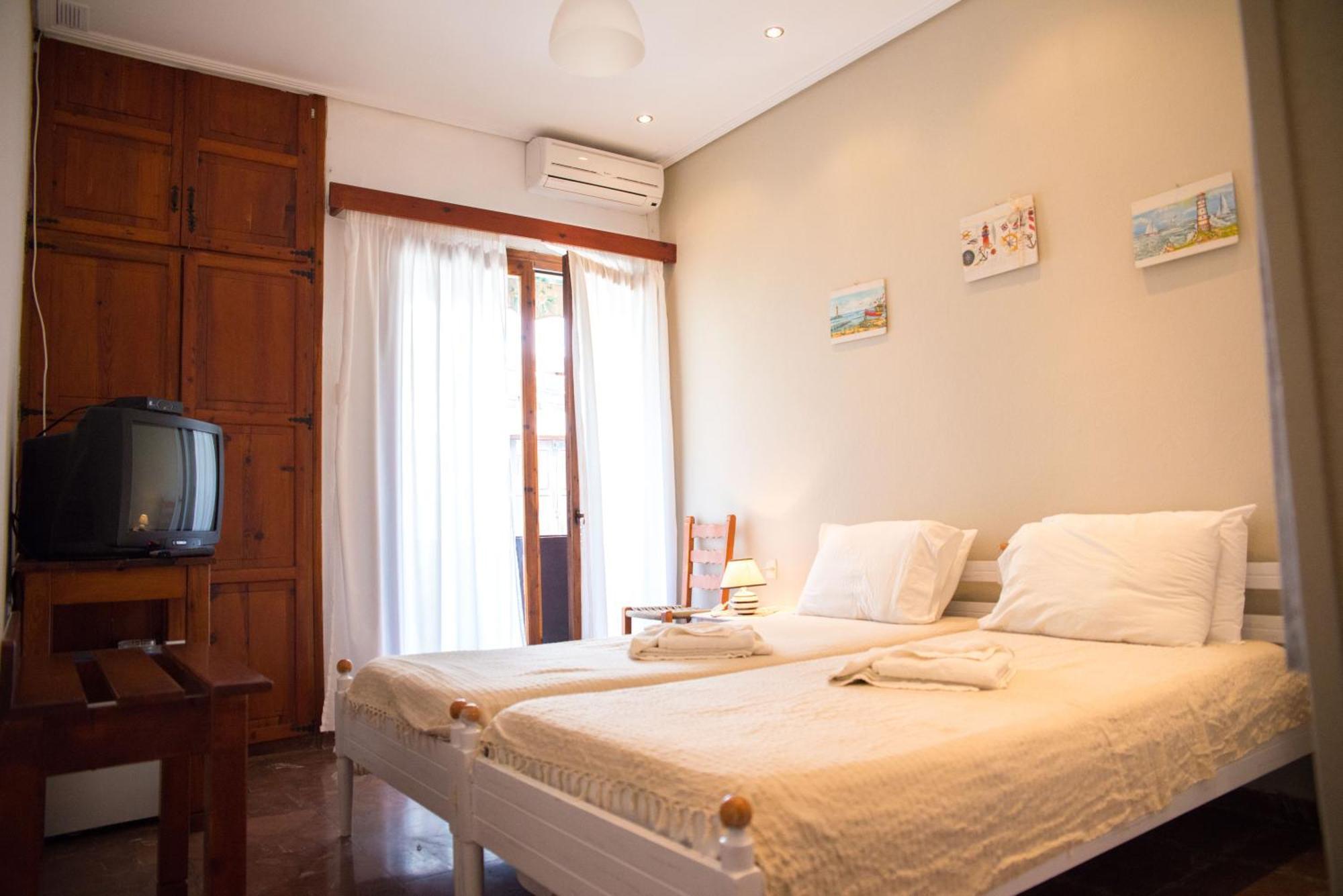 Olga Studios Áfissos Habitación foto